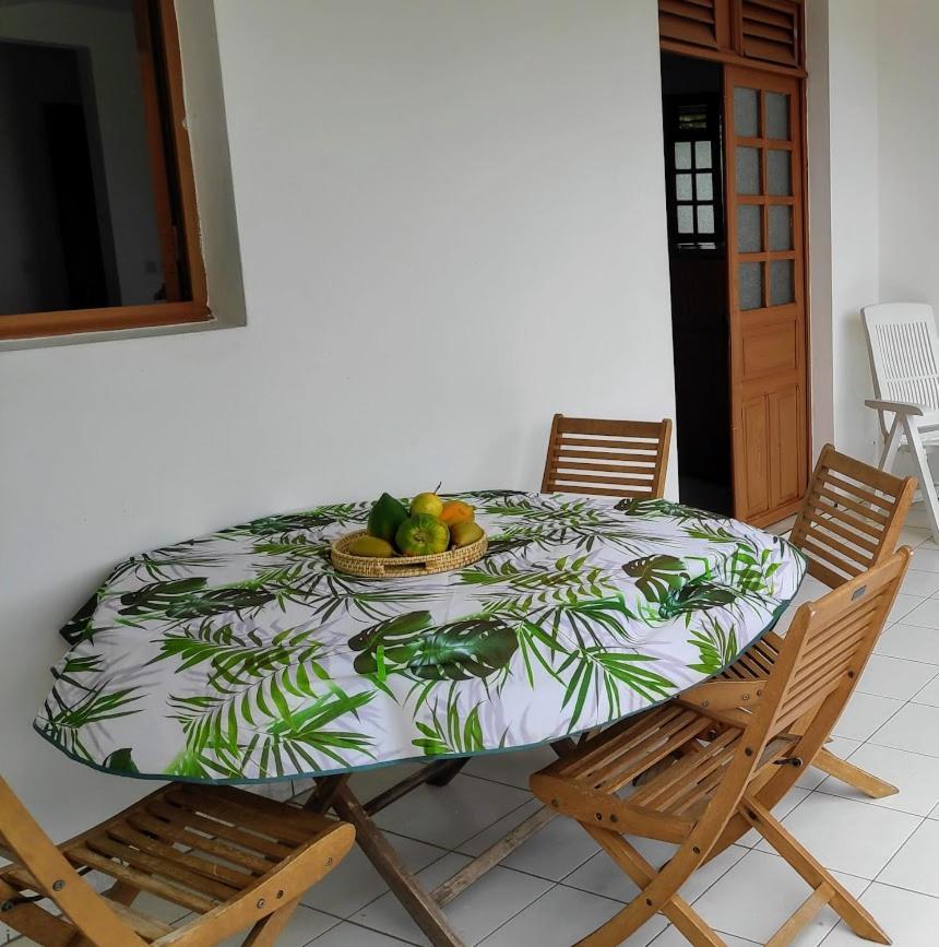 Ferienwohnung Ti Calebasse Le Vauclin Exterior foto